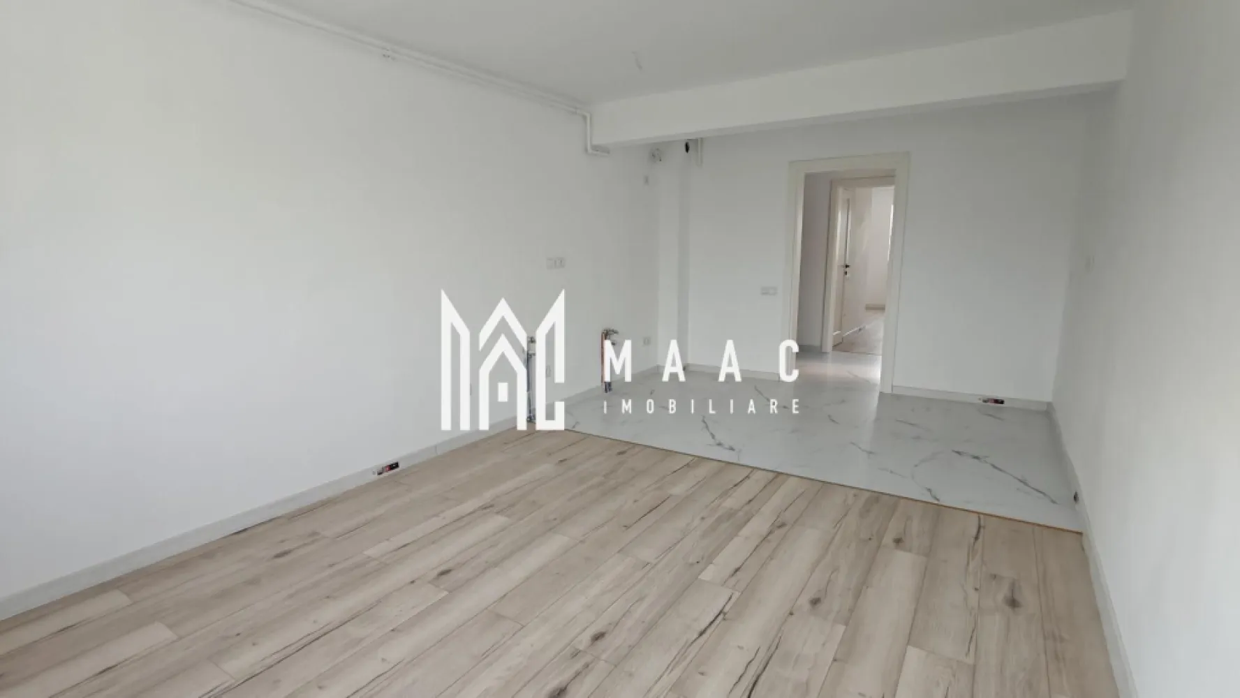 Apartament 2 camere | 42 MPU | Parter | Lift | Lazaret - MAAC Imobiliare vă propune spre vânzare locuințe moderne, perfecte pentru confortul dumneavoastră! Descoperiți o oportunitate excelentă de a achiziționa un apartament într-un ansamblu rezidențial de ultimă generație, unde confortul și accesibilitatea se îmbină perfect! Facilități de top: Lift de ultimă generație – Acces facil și rapid la toate etajele, pentru un trai mai comod. Predare la cheie – Locuințele sunt complet finisate cu materiale de înaltă calitate, pregătite pentru a vă muta fără griji. Avantaje remarcabile: Localizare excelentă – Amplasat într-o zonă strategică, cu acces rapid la magazine, stații de autobuz și alte puncte de interes ale orașului. Design modern – Arhitectura contemporană și compartimentările inteligente oferă un trai funcțional și confortabil. Tipuri de locuințe disponibile: Garsoniere – Ideale pentru persoanele singure sau investitori care caută o oportunitate profitabilă. Apartamente cu 2 sau 3 camere – Spații generoase și bine compartimentate, potrivite pentru familii sau cupluri care își doresc mai mult spațiu. Pentru mai multe detalii și pentru programarea unei vizionări, vă rugăm să specificați ID-ul anunțului: CP2718503 }}