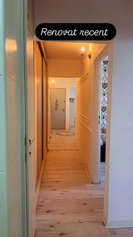 Zona Nord Decomandat 3 camere - Apartament decomandat 3 camere in Baneasa, la 1 minut de Parcul Herastrau. Loc de parcare ADP. Apartamentul se afla in str. Horia Macelariu, etaj 4/4, cu o suprafata de 71mp, este izolat termic, curat, renovat, geamuri termopan, parchet, gresie, faianta. Acces boxa comuna pentru depozitare. Scara curata cu supravegere video, zona deosebit de linistita. In apropiere (2 minute de mers pe jos): statie de autobuz, scoala, gradinita, piata si magazine.