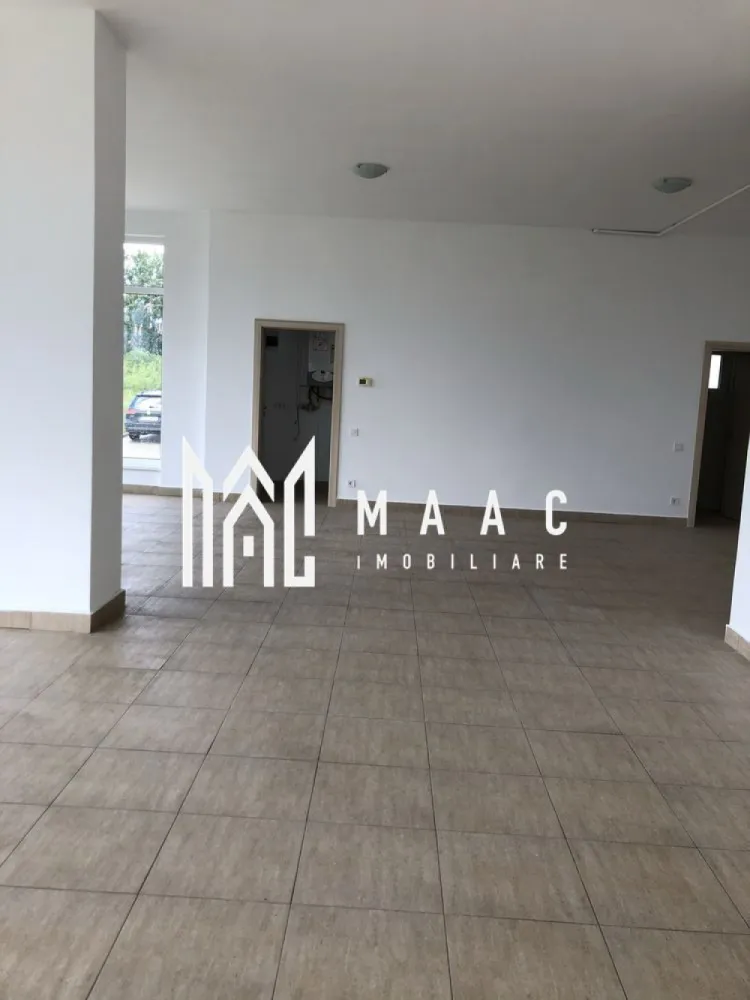Spatiu comercial luminos | Doamna Stanca | 85 MPU - Spațiu comercial de închiriat – Șelimbăr O oportunitate excelentă pentru afacerea ta! Maac Imobiliare propune spre inchiriere un spațiu comercial modern și versatil, situat într-o zonă în continuă expansiune – Șelimbăr, la doar câteva minute de Sibiu. Poziționat la parterul unui bloc nou, pe rândul 2 de la șoseaua principală, spațiul oferă vizibilitate excelentă și acces facil pentru clienți. Suprafață utilă: 85 mp Spațiu open-space, ușor de compartimentat în funcție de nevoi Vitrine vitrate pe două laturi – lumină naturală și expunere maximă Intrare direct din stradă Două locuri de parcare incluse – un plus major pentru clienți sau angajați Încălzire în pardoseală – confort garantat în orice anotimp Curent trifazic – ideal pentru activități comerciale sau tehnice Autorizat ISU – gata de funcționare imediată Locația este perfectă pentru: Cabinete medicale sau stomatologice Birouri Saloane de înfrumusețare Activități de prestări servicii Showroom-uri sau ateliere moderne Un spațiu luminos, bine poziționat și pregătit să susțină o afacere de succes! Pentru mai multe detalii va rugam specificati telefonic ID: CP2718167 }}