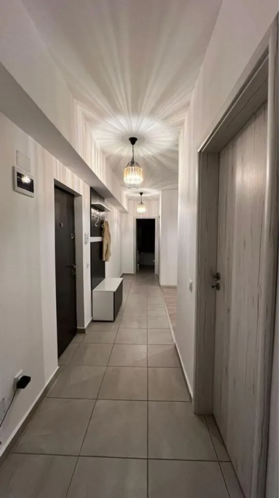 Apartament de inchiriat Nazuintei! - Inchiriez apartament in regim hotelier cu 3 camere + parcare, apartamentul este complet utilat. -2 dormitoare -living -1bai -1 balcoan -bucatarie cu toate electrocasnicele -incalzire prin centrala Langa bloc dispuneti de magazine,mini market, farmacie,profi,mega image,jisk si leroy merlin. Acest apartament se inchiriza cu parcarea subterana. Apartamentul este nou. Pentru mai multe detalii la telefon .