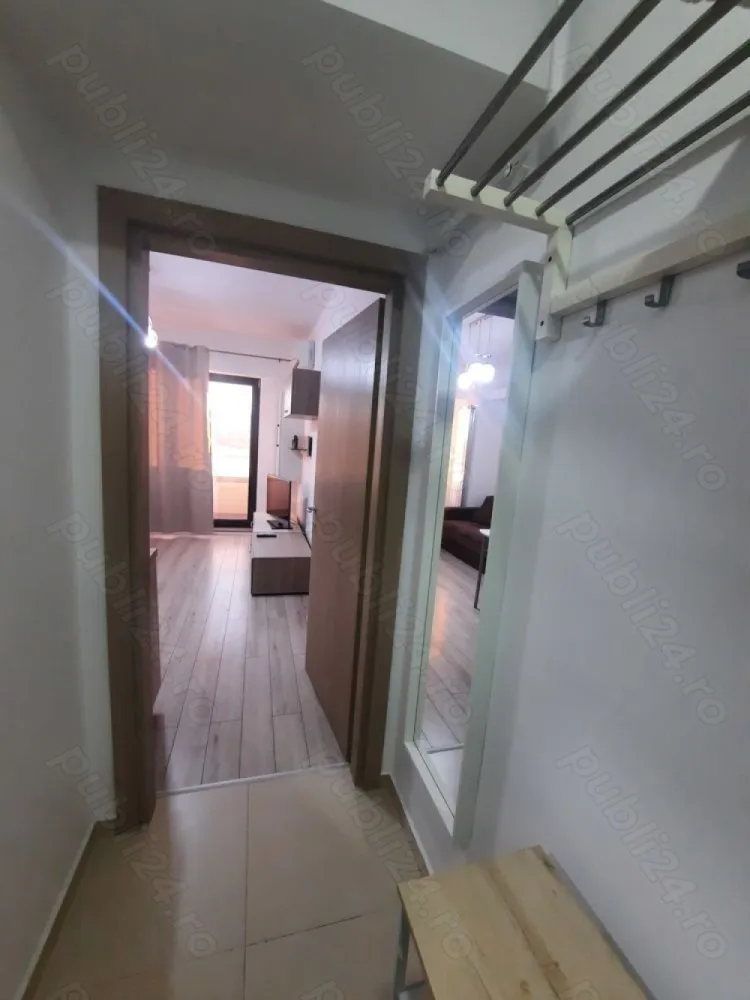 Novum de inchiriat - Inchiriez două camere Novum, Politehnica, 40m Nou, centrală proprie, et 7 din 10. Liniste, privirea spre parc.
