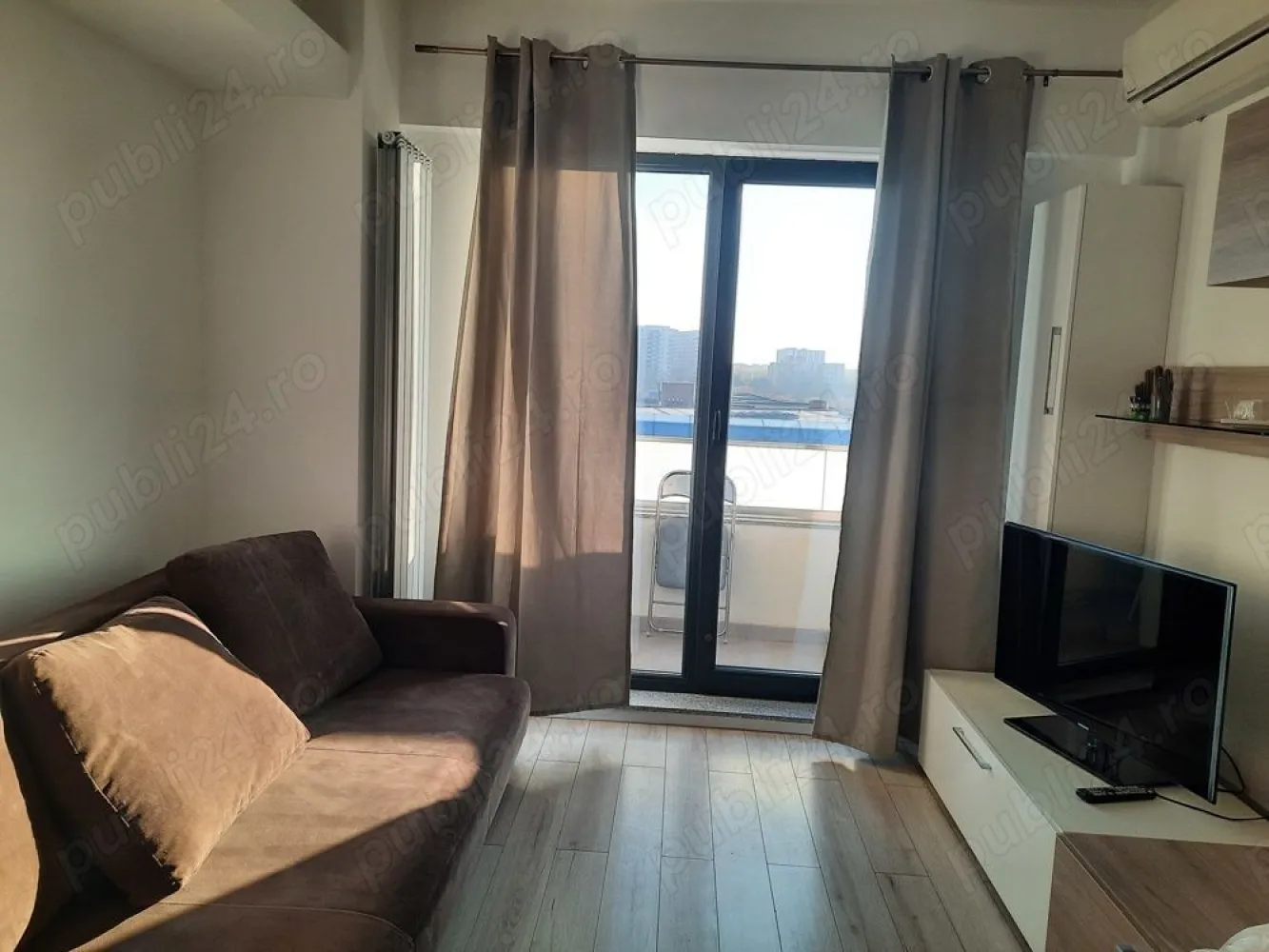 Novum de inchiriat - Inchiriez două camere Novum, Politehnica, 40m Nou, centrală proprie, et 7 din 10. Liniste, privirea spre parc.