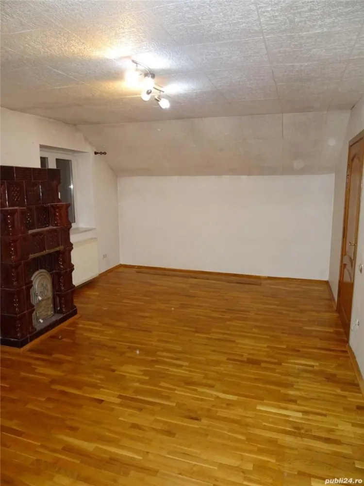 Vila 7 camere 285.000 euro, negociabil