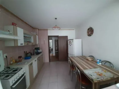 Vand apartament 3 camere, decomandat, Popesti-Leordeni