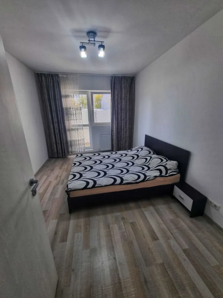 Apartament 2 Camere - Proprietar - Metrou Leonida - Apartament 2 Camere situat in Sectorul 4 - Soseaua Berceni 94 Etajul 2/10 5 minute pana la metroul Dimitrie Leonida Parcare Direct Proprietar