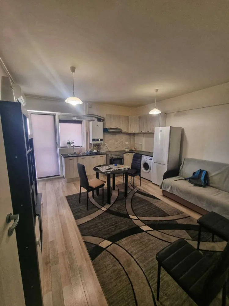 Apartament 2 Camere - Proprietar - Metrou Leonida - Apartament 2 Camere situat in Sectorul 4 - Soseaua Berceni 94 Etajul 2/10 5 minute pana la metroul Dimitrie Leonida Parcare Direct Proprietar