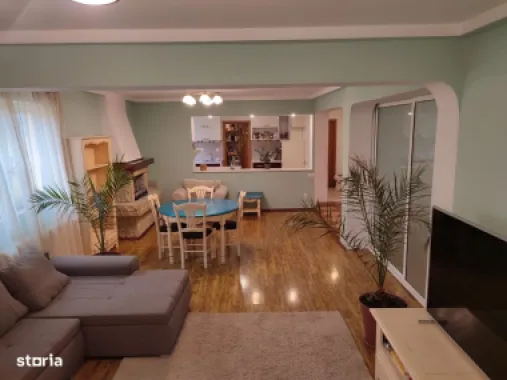 Proprietar vând vila P+E+M
