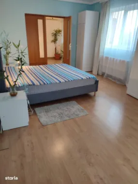 Proprietar vând vila P+E+M