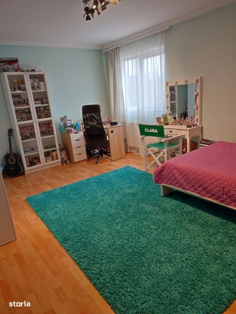 Proprietar vând vila P+E+M