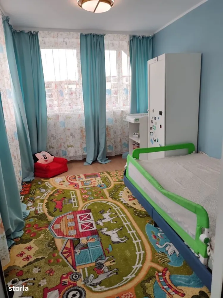 Proprietar vând vila P+E+M