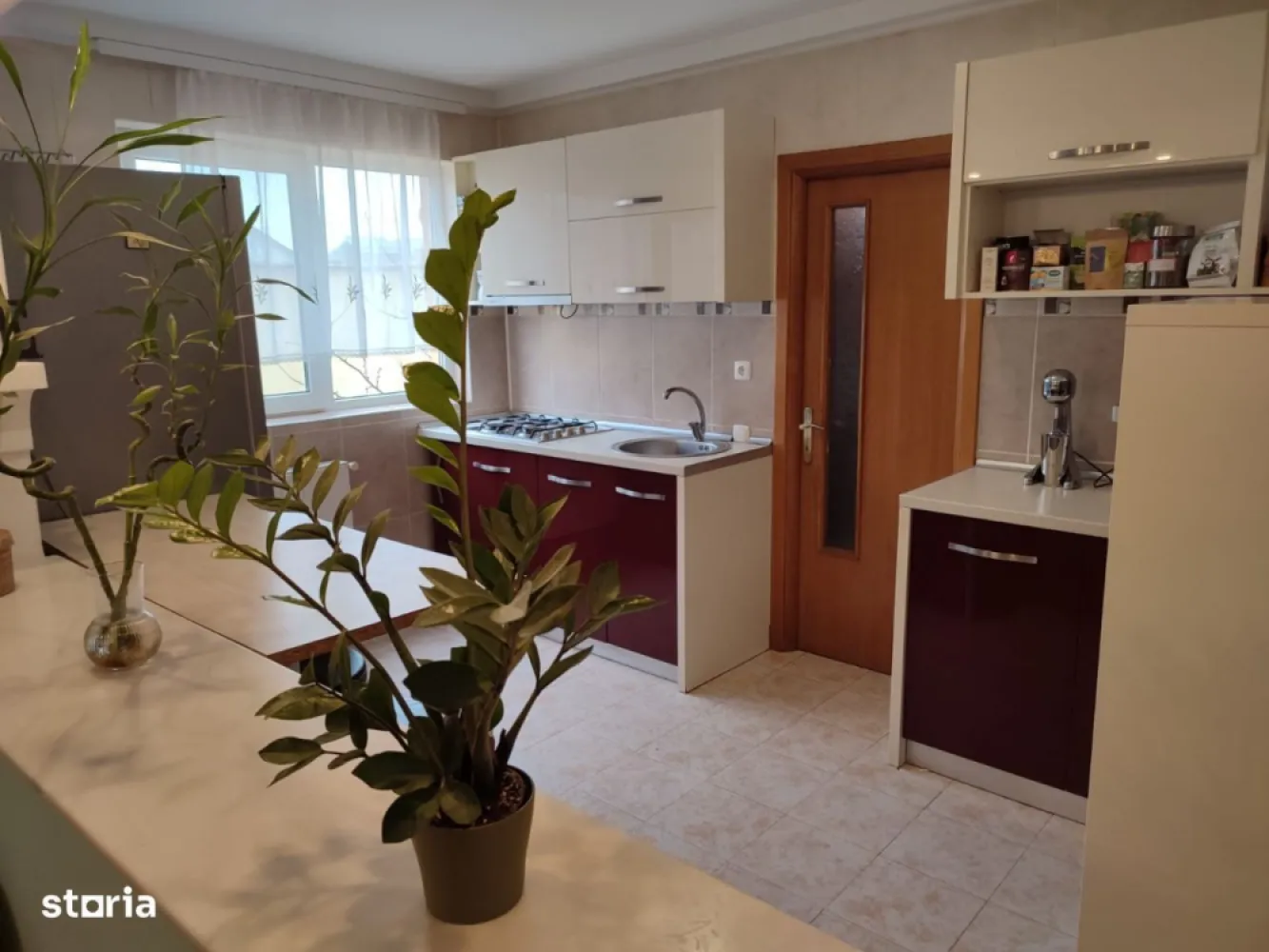 Proprietar vând vila P+E+M