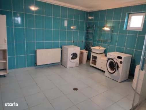 Proprietar vând vila P+E+M