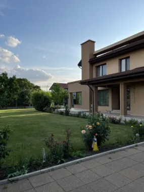 Casa /vila de vanzare - Militari zona Păcii