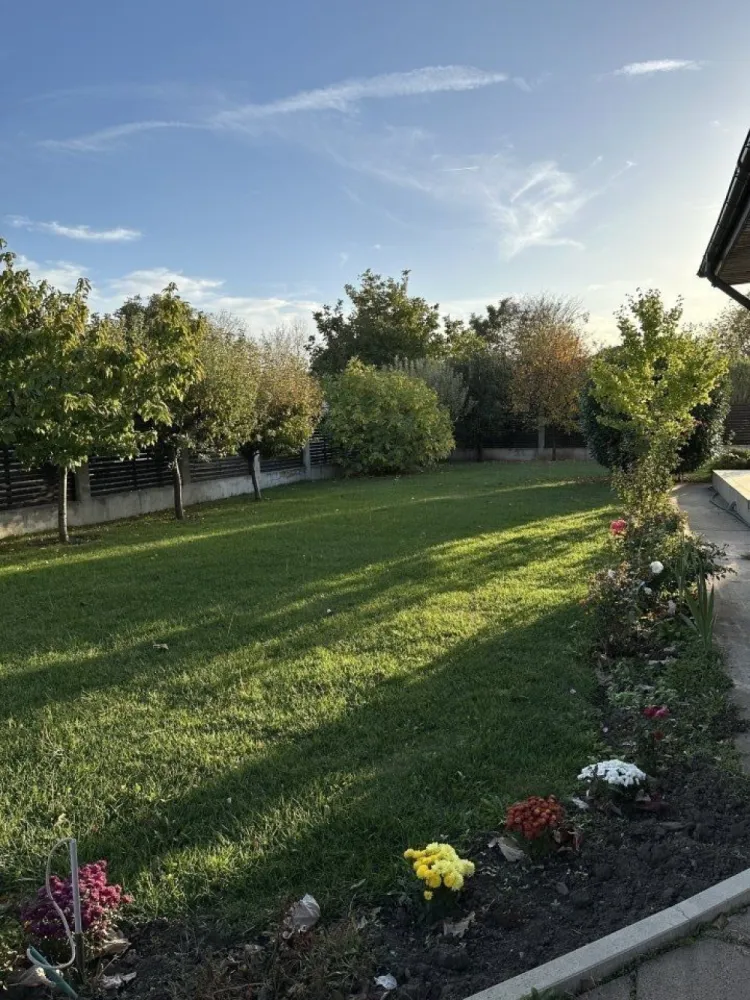 Casa /vila de vanzare - Militari zona Păcii
