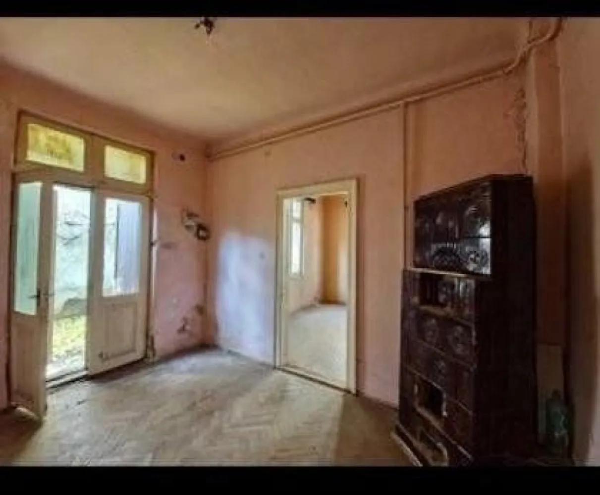 Vand 2case parter şi teren 985mp sau parteneriat construire zona Foişorul de Foc