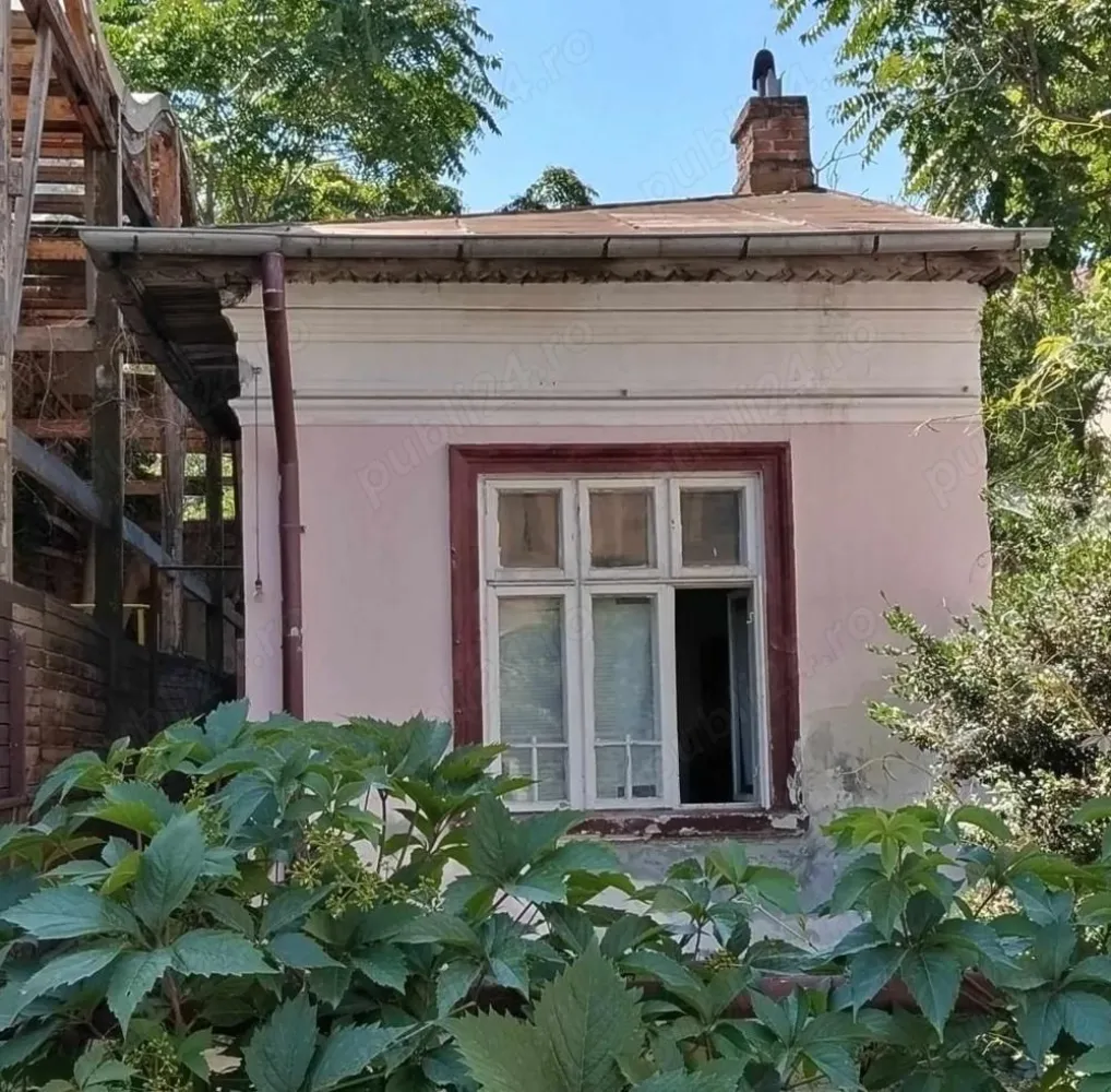 Casa de vanzare - Propietar vand casa in zona Foisorul de Foc.Suprafata 170mp,singur in curte.Exclud colaborarea cu agentiile.