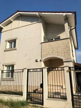 Casa individuala langa lacul Straulesti cu mutare imediata. Direct proprietar