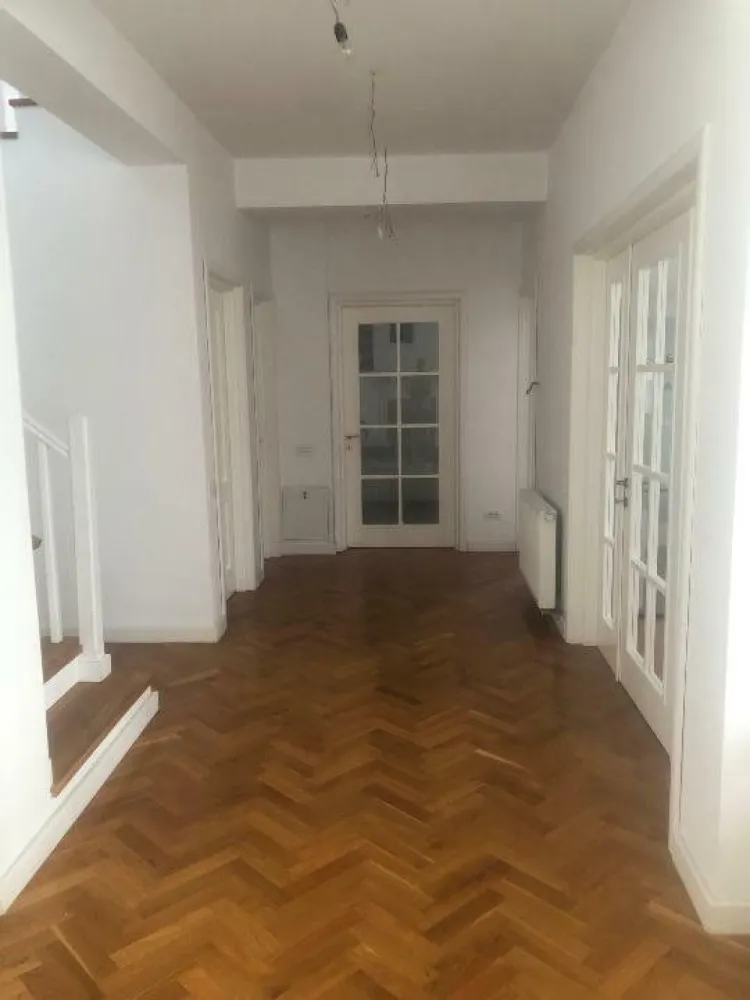 Casa individuala langa lacul Straulesti cu mutare imediata. Direct proprietar