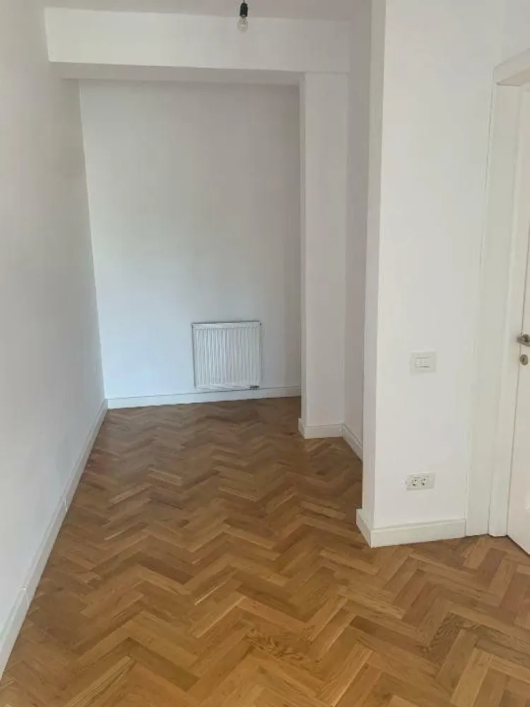 Casa individuala langa lacul Straulesti cu mutare imediata. Direct proprietar