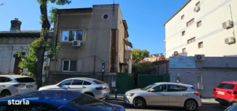 Vila P+1 Piața Muncii , strada Orzari, apartament cu 3 camere la Parer