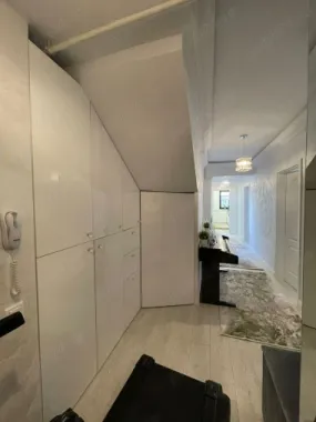 Casă 3 camere 2 băi și curte 75 mp finisată și mobilată lux