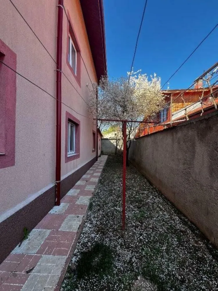 Casa de vanzare Andronache/Colentina/Pipera - 10 camere