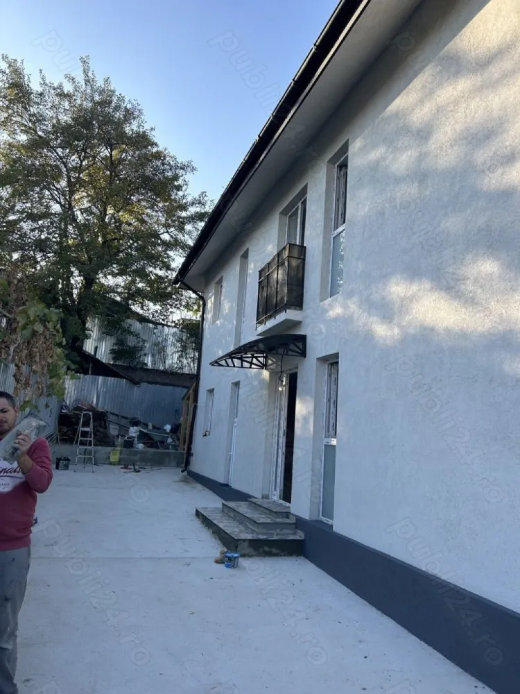 Vind casa singur curta nou o+1 , zona tei
