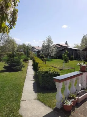 Casa la 40 km de București și la 15km de Ploiesti