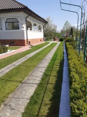 Casa la 40 km de București și la 15km de Ploiesti