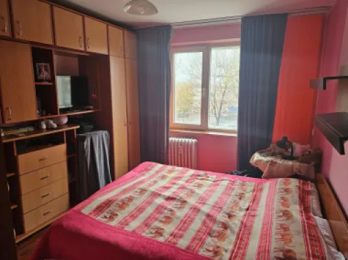 Vând apartament 3 camere