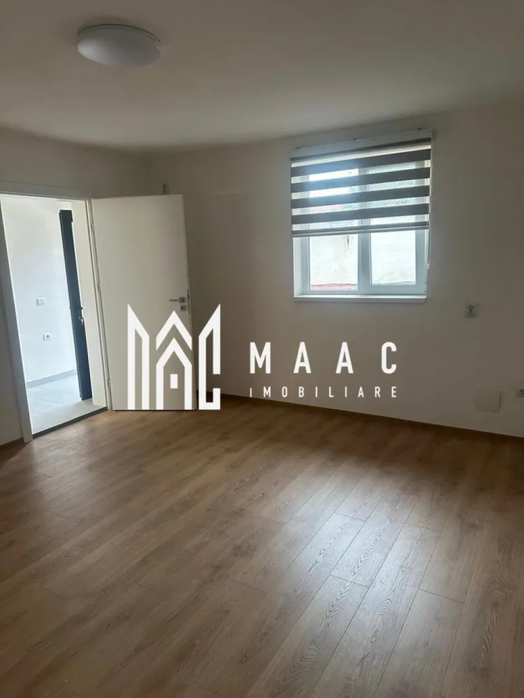Spatiu de inchiriat | Pretabil afaceri diverse | Turnisor - Spațiu modern de închiriat – 88 mp – Zona Turnișor, Sibiu Maac Imobiliare prezinta o oportunitate excelentă pentru afacerea ta! Închiriem un spațiu multifuncțional situat într-o zonă accesibilă și liniștită din cartierul Turnișor, Sibiu – ideal pentru depozitare, birouri, mică producție sau activități de distribuție. Suprafață totală: 88 mp, compartimentată eficient astfel: Hală depozitare – 57 mp 2 birouri + grup sanitar + hol – 31 mp Facilități și avantaje: Acces facil pentru autoturisme și microbuze Parcări disponibile în curtea interioară Spațiu curat, bine întreținut, cu intrare separată Locație bine conectată la principalele artere de circulație ale orașului Acest spațiu este alegerea perfectă pentru antreprenorii care caută un loc funcțional, sigur și ușor accesibil pentru desfășurarea activității. Pentru mai multe detalii va rugam specificati telefonic ID: CP2706700 }}