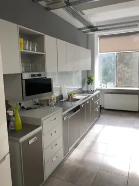 Cladire de birouri la 50 de metri de metrou, langa hala Laminor!