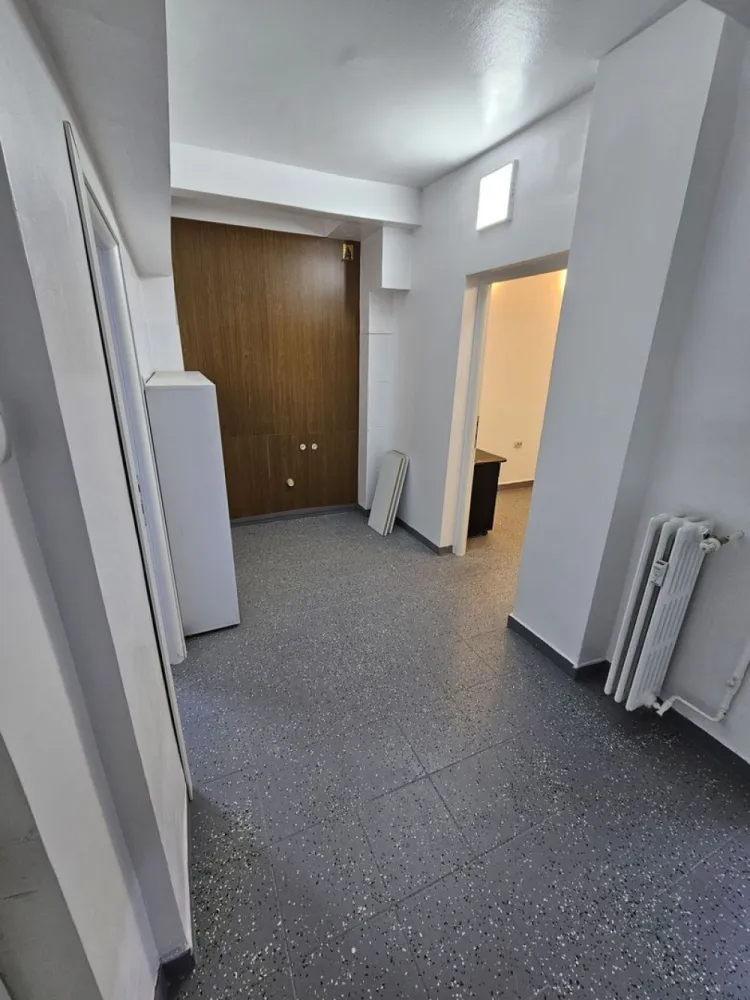 Spatiu Ultracentral Piata Calea Victoriei Moxa Romana