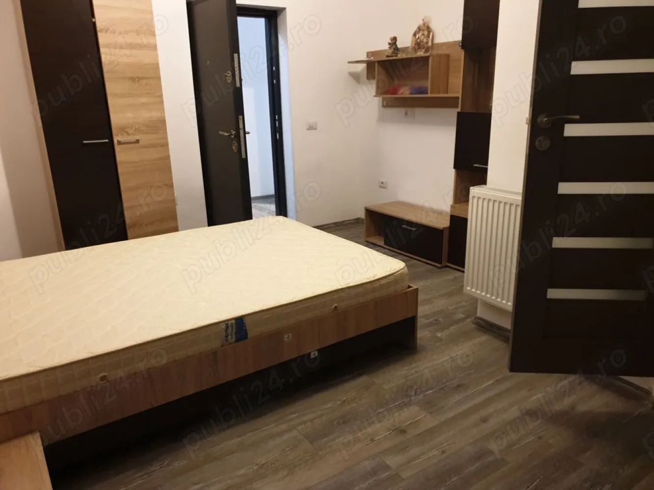 brasadas.com vinde apartament 4 camere Copou.