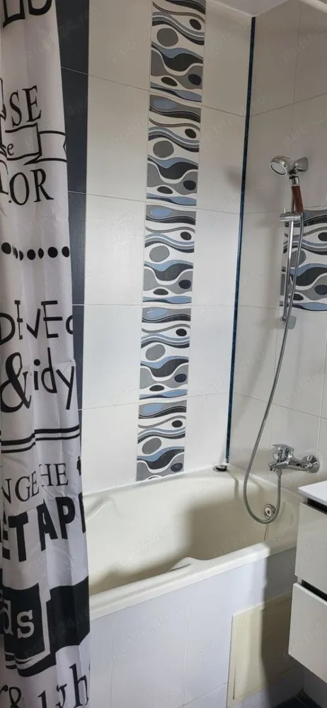 Vând apartament 2 camere ultracentral în Iași.