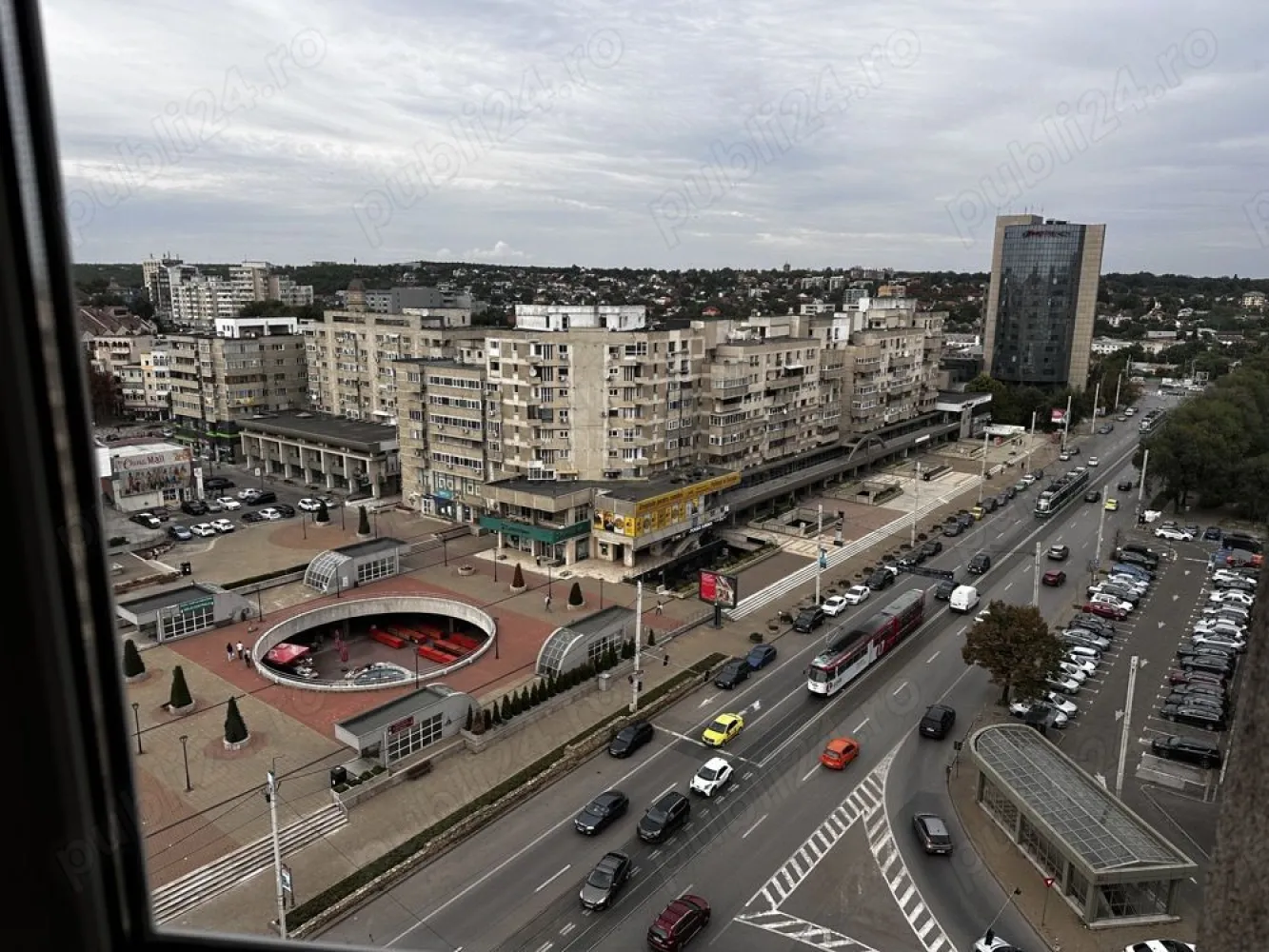 Vând apartament 2 camere ultracentral în Iași.