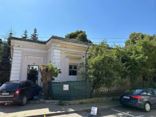 Persoana fizica !! vand casa Centru !! 1160 Mp !! rate !!