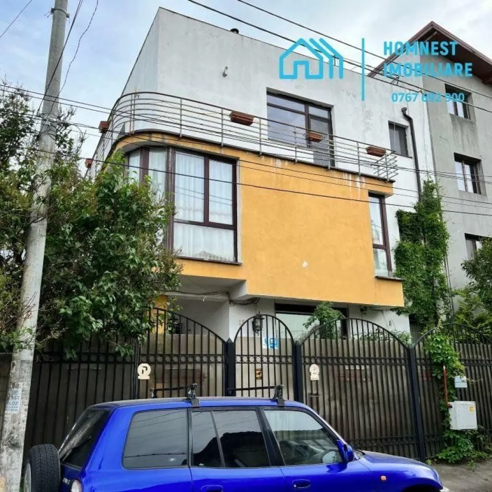VILA VANZARE EROII REVOLUTIEI BUCURESTI - VILA Construita in 2009 Parter+Etaj1+Etaj 2+Terasa Circulabila 5 Camere-Bucatarie-4 Grupuri Sanitare complet dotate- Etaj2 -Bucatarie Open space /Centrale termice separate Se vinde mobilata