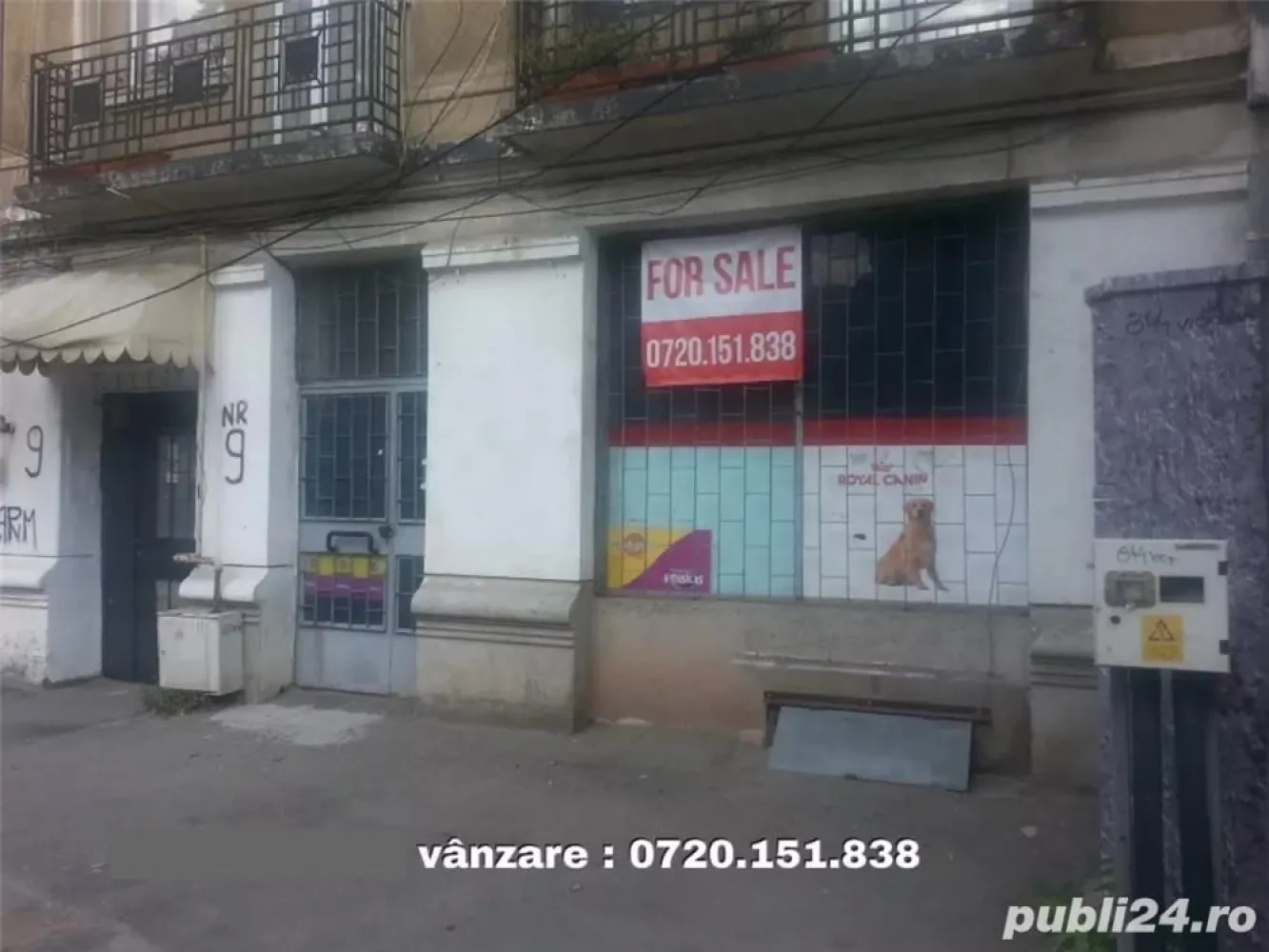 Vand spatiu stradal, langa Pta. Rosetti - Vand spatiu stradal, langa Pta. Rosetti, aprox. 40 mp, vitrina, parcare, wc, gaze. Bun pentru un mic magazin, birou, reprezentanta etc... Are doua camere, una mare si una mica. Cladire fara bulina, cu gradina interioara. Zona perfecta. linistita. 720.151.838 Bucuresti, central, in spate la Bursa de Valori, langa Palatul Nobless și biserica Sfinților, zona curata. Particular