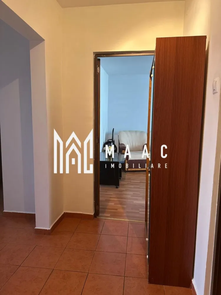 Apartament 3 camere | Etaj 3 | Balcon | Pivnita | V Aaron