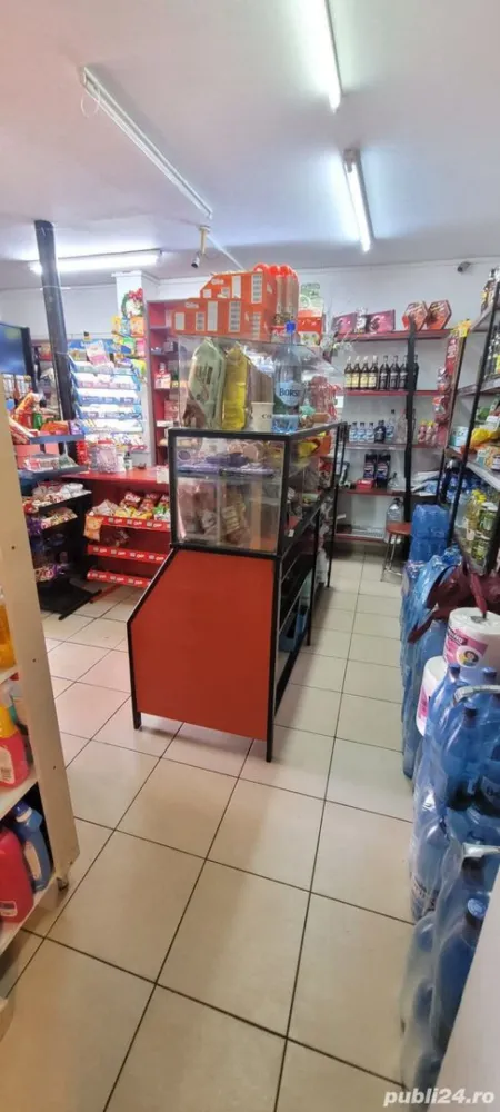 Spațiu comercial - Apartament 2 camere Berceni- Apărătorii Patriei - Vând apartament 2 camere transformat în spațiu comercial cu intrare separată cu autorizare de construcție aprobată. Spațiul este pretabil pentru notariat, birou contabilitate, avocatură, salon înfrumusețare, cabinet veterinar, cabinet medical, stomotologic etc. Bloc anvelopat recent (2022), uși, termopane noi. Mai multe detalii telefonic.
