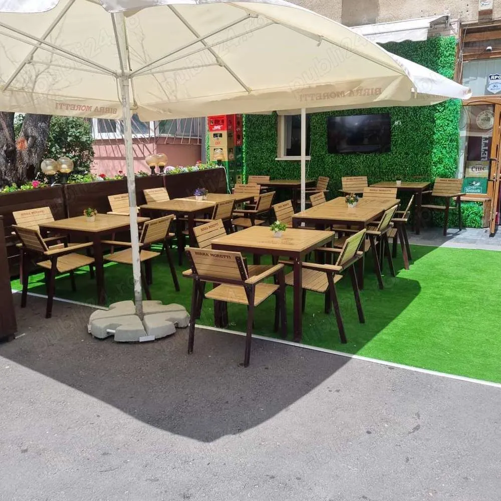 Restaurant - Vand afacere in Bulevardul Chisinau nr 10.Mai multe detalii la telefon sau la fata locului.Accept variante (masina,teren)
