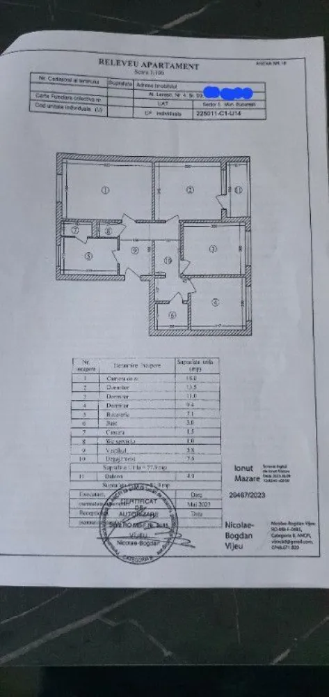 Apartament 4 camere decomandat Rahova - Apartament 4 camere decomandat, 3 4 etaje, 2 scari, an constructie 1970 , suprafata utila 77.9 mp si suprafata totala 81.9 mp. Detine 4 camere, baie, wc serviciu si balcon. Centrala de apartament proprie cu calorifere din fonta. Anul viitor avem promisiune ca se anvelopeaza blocul. Blocul se afla ca zona intre strada Antiaeriana si sos. Alexandriei aproape de benzinaria OMV, IN SPATELE BLOCURILOR M1,M2M3,M4 si M5. Mutare imediata,donez si o parte mare de mobila masiva completa lucrata manual din fag si stejar pentru sufragerie si multe altele. Actele la zi, cadastru, intabulare, certificat energetic clasa B, scoase anul acesta. Apartamentul se gaseste intr-o zona linistita in planul 2 fata de soseaua Alexandriei vecinatate cu strada Antiaeriana. In spatele blocului este o gradina cu multi copaci, beneficiati de liniste si umbra toata ziua. Geamuri termopane peate tot. Usa de la intrare apartament masiva din MDF cumparata de 1 an. Aveti in apropiere foarte multe magazine mici si supermarketuri iar la 500 m aveti scoala, si cresa. Necesita reparatii !