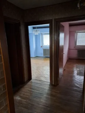 Vand apartament 4 camere