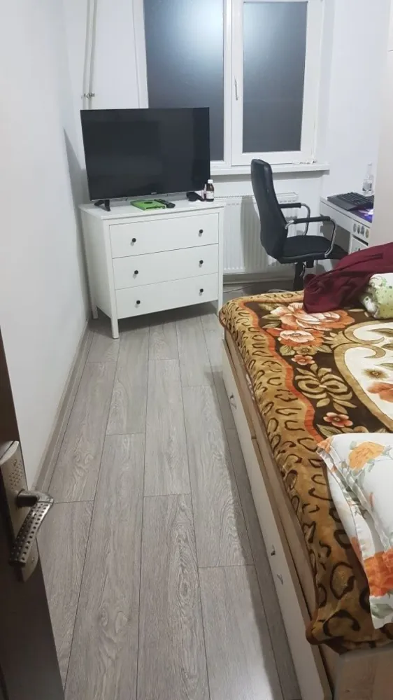 Proprietar vând ap. 4 camere