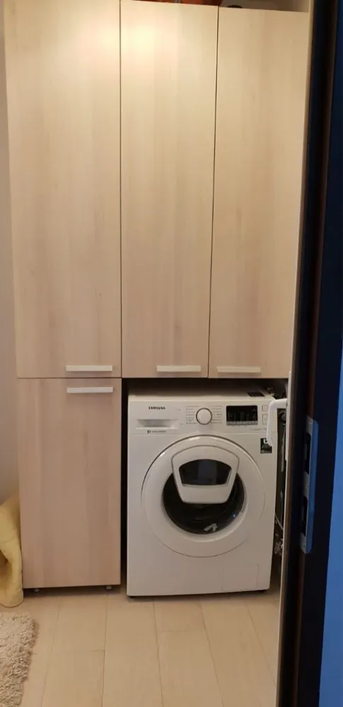 Vand apartament 4 camere - Vand apartament 4 camere, 2 bai, balcon si bucatarie Apartamentul se afla in zona drumul gazarului Suprafata utila 79m2