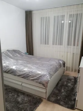 Vand apartament 4 camere