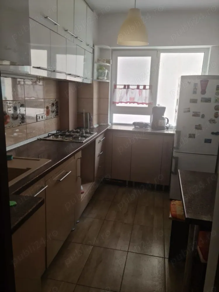 Vânzare apartament 4 camere Militari Veteranilor