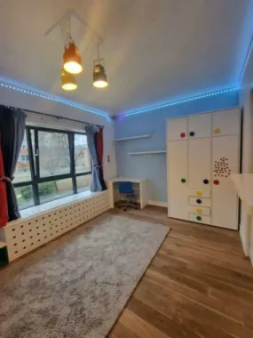 Apartament 6 camere, gradina privata