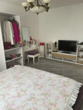 Vand apartament 4 camere